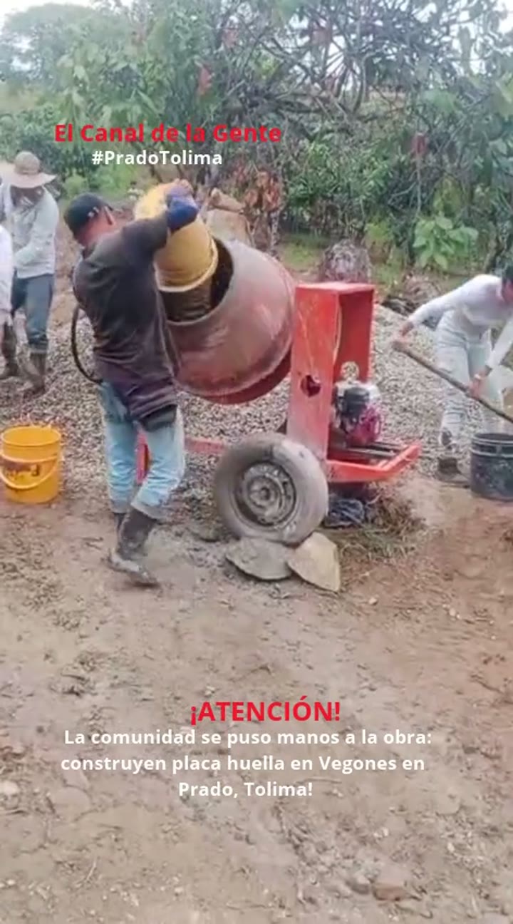 A punta de unión y trabajo comunitario, habitantes de Vegones construyen placa huella en Prado, Tolima